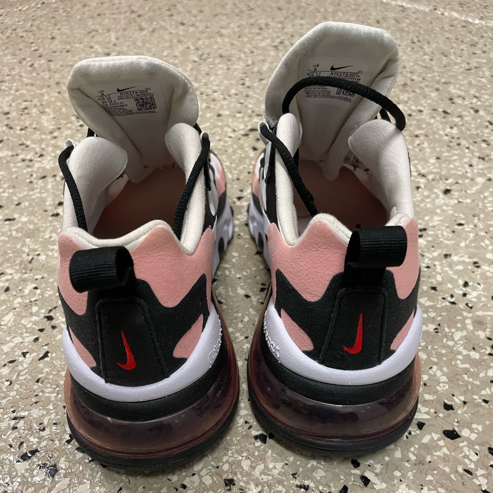 Women’s Nike Air Max 270 React Sneakers Pink and Black size 8 - Picture 4 of 6